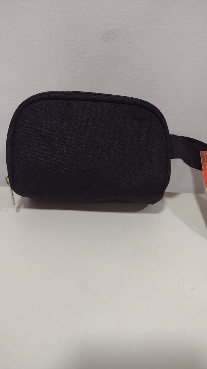 Necessaire